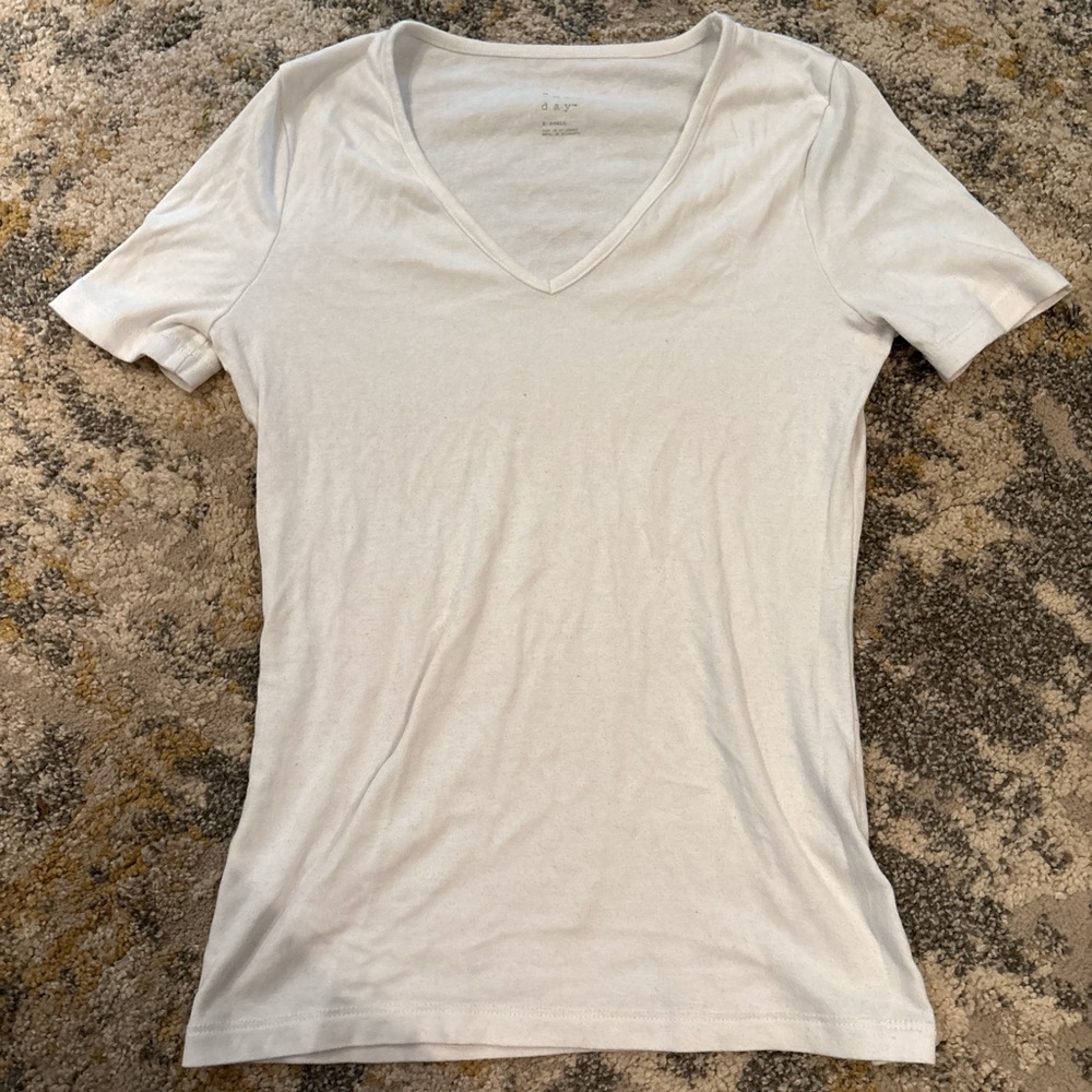a new day White V-Neck Short Sleeve Tee